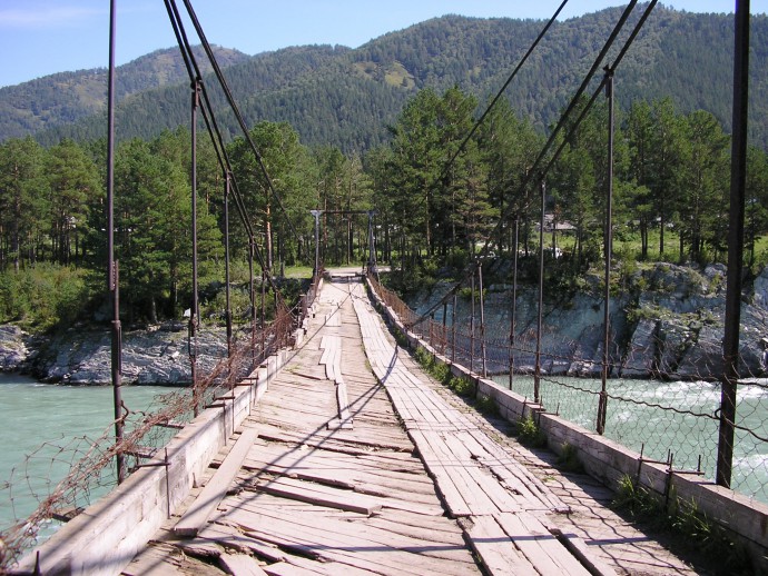 Старый мост через Катунь
